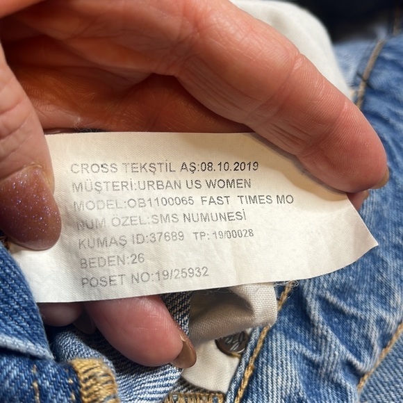 We The Free People Fast Times High Rise Distressed Button Fly Mom Jean - Picture 9 of 9